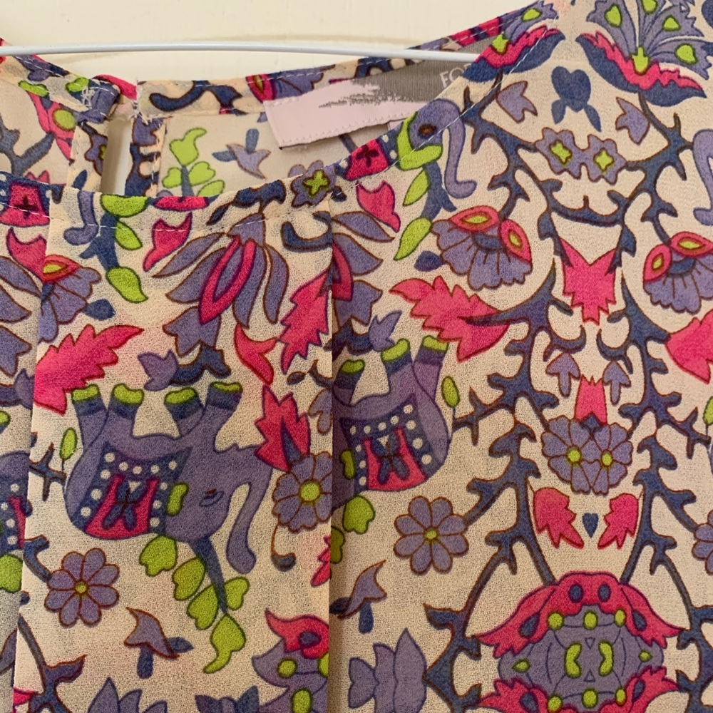 Patterned top - Picture 3 of 3